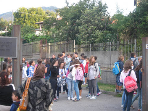 scuola inizio anno 2011 2012 primo giorno studenti