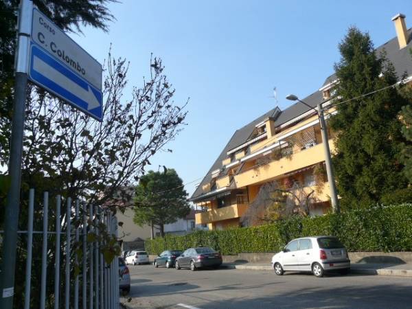 cascinetta corso cristoforo colombo gallarate (per gallerie fotografiche)