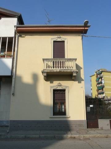 cascinetta corso cristoforo colombo gallarate (per gallerie fotografiche)