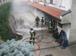 Incendio in villetta (inserita in galleria)