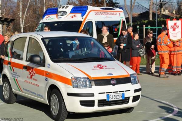 La consegna della nuova auto (inserita in galleria)