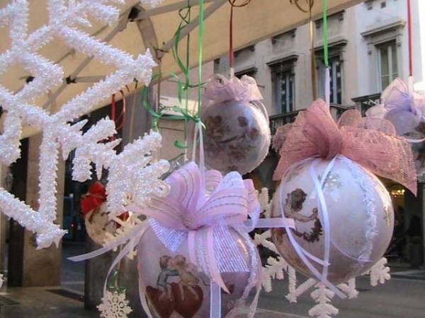 Mercatino di Varese/2 (inserita in galleria)