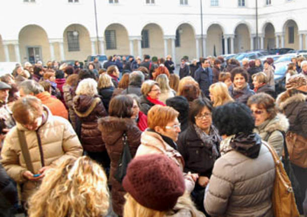 protesta lavoratori comune busto arsizio novembre 2011