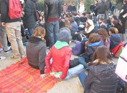 protesta liceo classico cairoli varese giovanni gentile novembre 2011