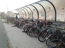 biciclette distrutte parcheggio stazione nord busto arsizio