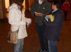 Blitz di Legambiente in centro a Varese (inserita in galleria)