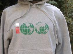 Felpe e t-shirt fuori di testa (inserita in galleria)