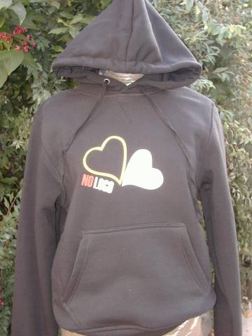 Felpe e t-shirt fuori di testa (inserita in galleria)