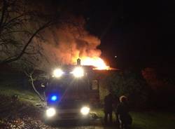 Incendio villa a Galliate (inserita in galleria)