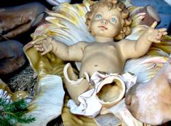 Induno: presepe rovinato dai vandali (inserita in galleria)