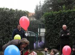 Palloncini in cielo per l'asilo nido (inserita in galleria)