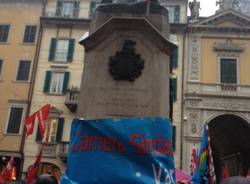 Sindacati in sciopero a Varese (inserita in galleria)