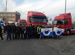 Autotrasportatori bloccano l'Hupac (inserita in galleria)