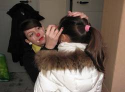 clown di corsia stringhe colorate