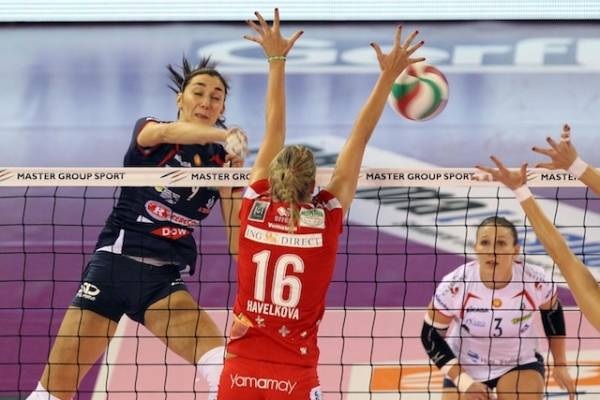 Coppa Italia alle farfalle della Yamamay (inserita in galleria)