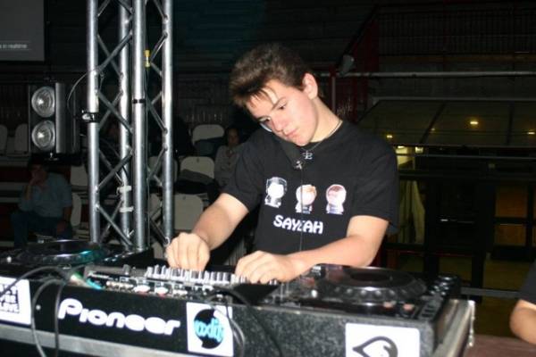 Dj a tredici anni (inserita in galleria)