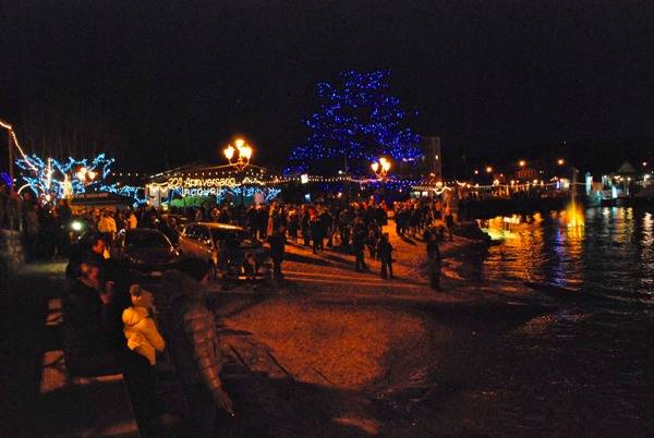 Falò della befana a Laveno (inserita in galleria)