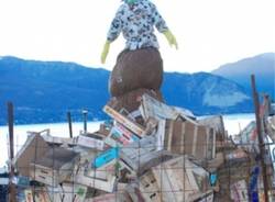 Falò della befana a Laveno (inserita in galleria)