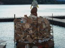 Falò della befana a Laveno (inserita in galleria)