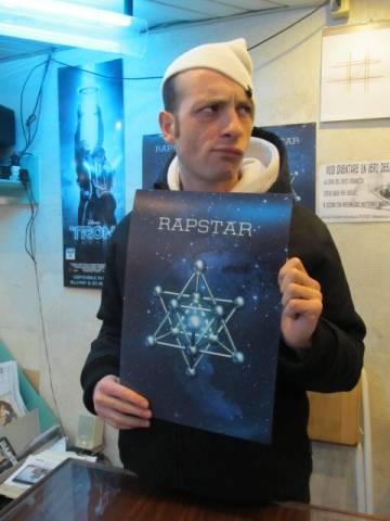 Il rapper Clementino arriva in città  (inserita in galleria)