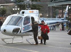 La befana in elicottero (inserita in galleria)