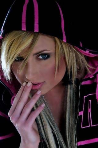 Le ragazze di Telekomandi (inserita in galleria)