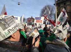 manifestazione lega milano 2012