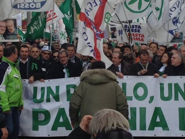 manifestazione lega milano 2012