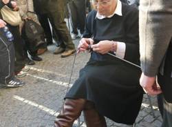 Palio di Orino, la gara di cucito (inserita in galleria)