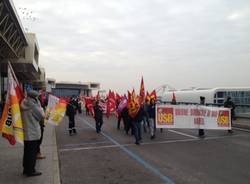 Sciopero a Malpensa (inserita in galleria)