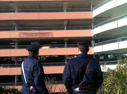 Suicidio al centro commerciale (inserita in galleria)