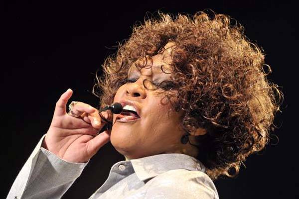 Addio a Whitney Houston (inserita in galleria)