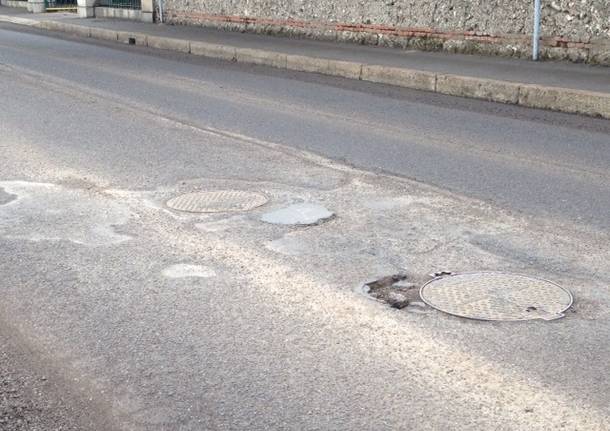 asfalto buche castellanza corso matteotti