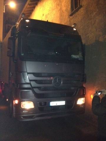 camion bloccato via walder 2012 (per gallerie fotografiche)