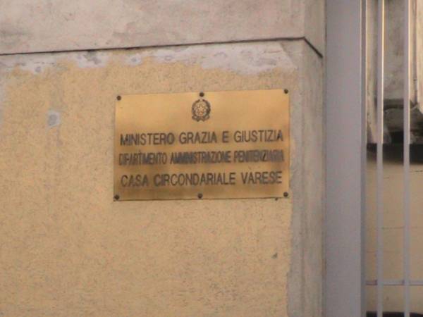 Carcere sold out (inserita in galleria)