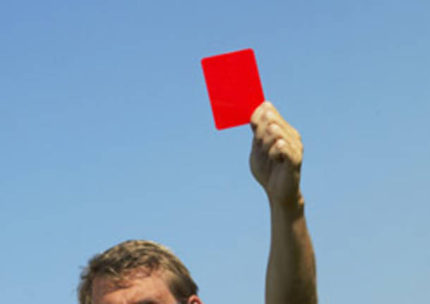 L'arbitro - cartellino rosso 