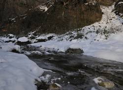 Ghiaccio e neve alla prima cascata di Cittiglio (inserita in galleria)