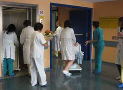 Grande esodo all'ospedale Del Ponte (inserita in galleria)