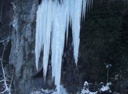 Grotte della Valganna, uno spettacolo di ghiaccio (inserita in galleria)