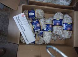 Salami e salsicce di contrabbando (inserita in galleria)
