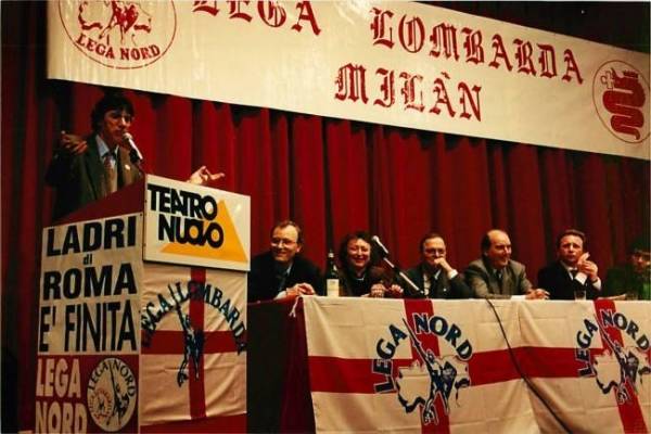 Umberto Bossi (inserita in galleria)