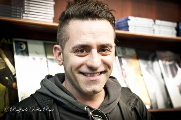 Dj Ross alla Casa del Disco (inserita in galleria)