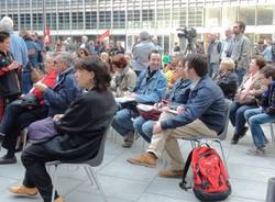 "Formigoni libera la sedia". Sit in a Milano (inserita in galleria)