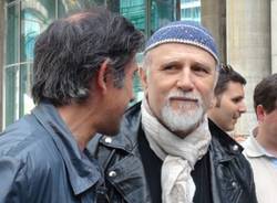 "Formigoni libera la sedia". Sit in a Milano (inserita in galleria)