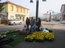 I ragazzi del Cfp fanno bella Luino (inserita in galleria)
