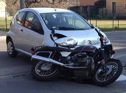 Incidente auto-moto a Castronno (inserita in galleria)