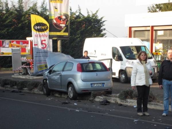 Incidente in via Gasparotto (inserita in galleria)