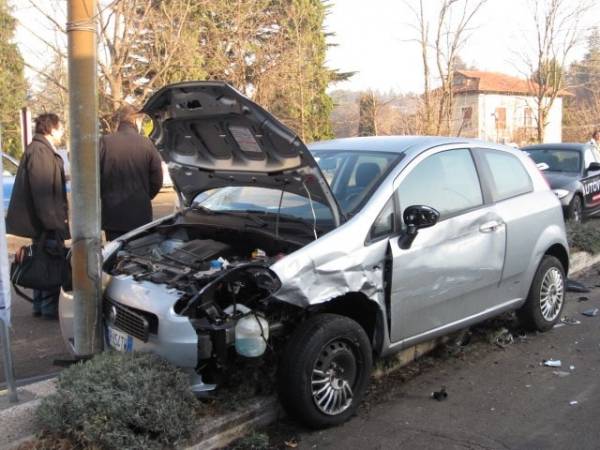 Incidente in via Gasparotto (inserita in galleria)