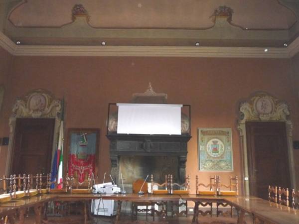 L'affresco rovinato a Villa Bossi Tettoni Benizzi Castellani (inserita in galleria)