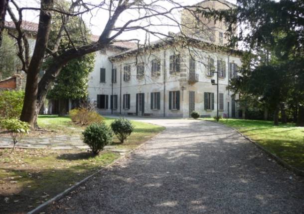 L'affresco rovinato a Villa Bossi Tettoni Benizzi Castellani (inserita in galleria)